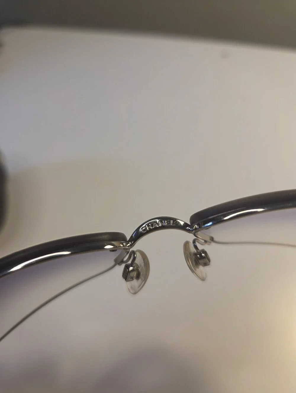Authentic CHANEL Rimless Sunglasses w Purple Gradient Lenses & Black Logo Case